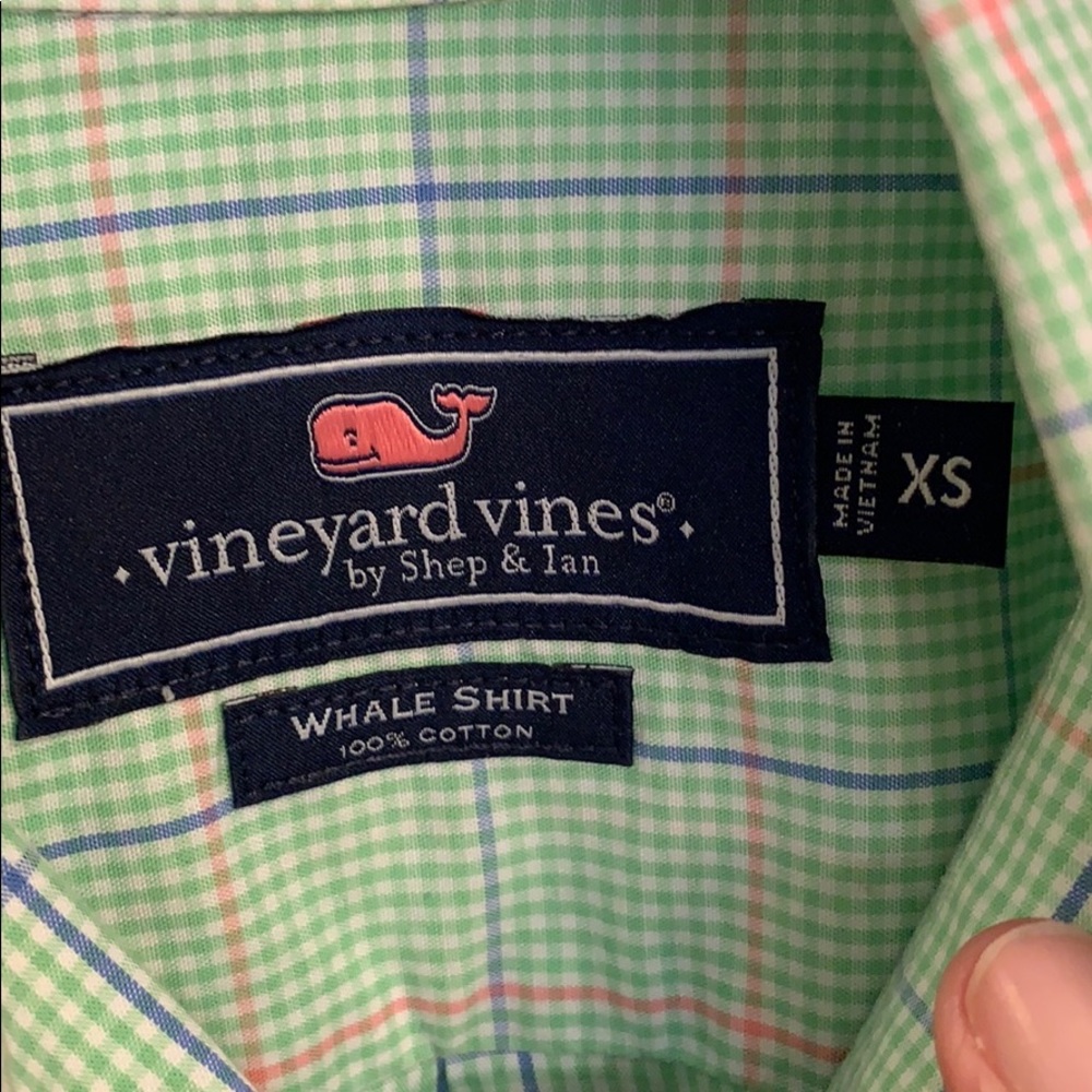 Vineyard Vines button down - Picture 3 of 3